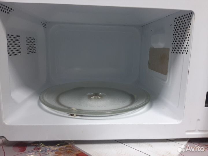 Микроволновка Binatone