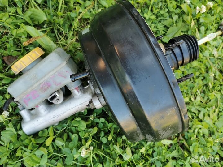 Главный тормозной цилиндр Субару