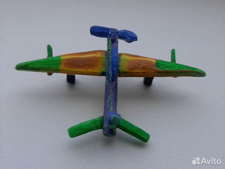 Деревянная игрушка самолёт