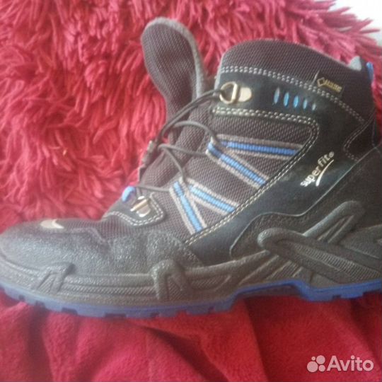 Продам ботинки. состояние идеальное.были запасными