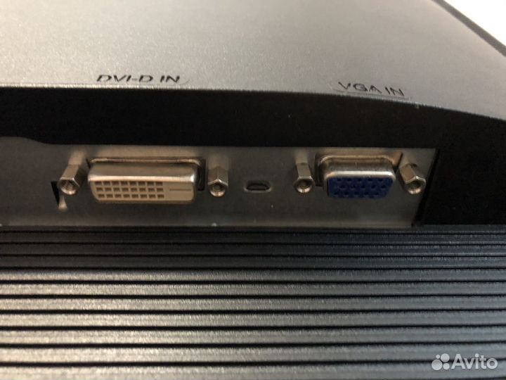 Монитор Acer V226HQL 21.5 / (16:9) / 1920х1080