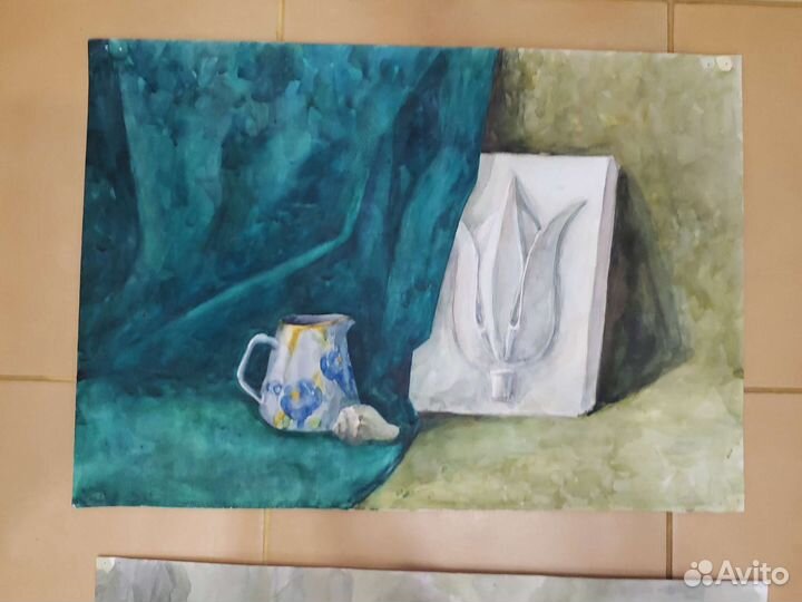 Картина акварелью натюрморт с яблоком и бутылкой