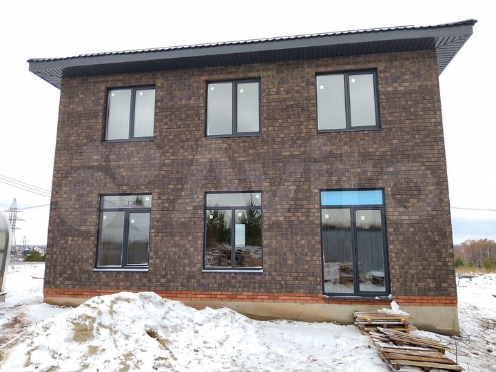 Коттедж 160 м² на участке 6,5 сот.