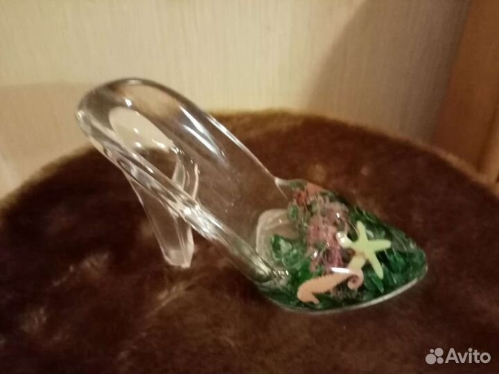 Подставка под телефон, пульт телевизора