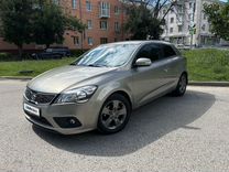 Kia Ceed 1.6 MT, 2011, 196 230 км, с пробегом, цена 750 000 руб.