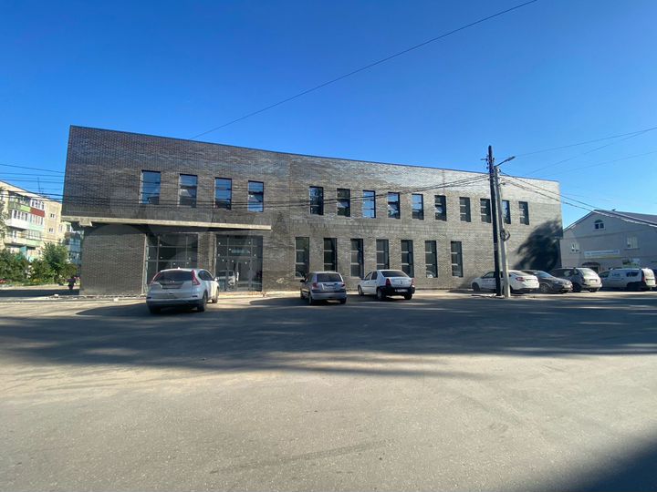 Здание, 1200 м²