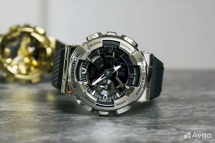 Часы Casio G-Shock GM-110-1A