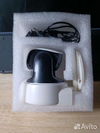Wifi камера поворотная с записью на SD карту