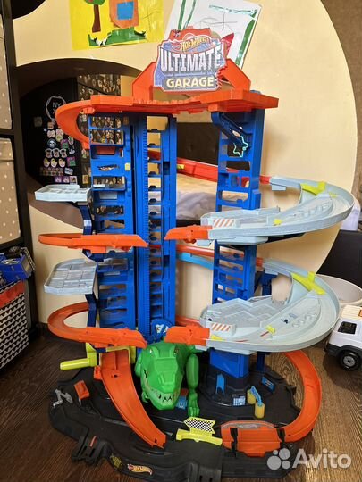 Hot wheels парковка