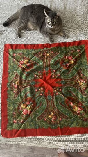 Павловопосадский шерстяной платок