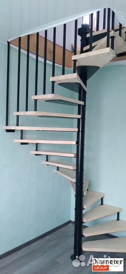 Поворотная лестница от поставщика
