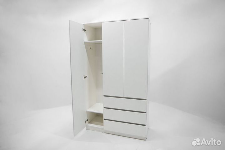 Шкаф белый