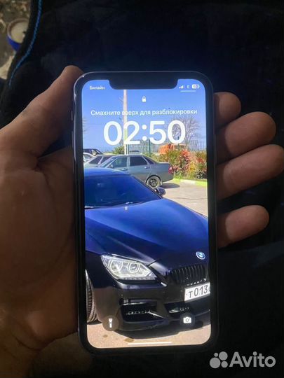 Телефон iPhone 11