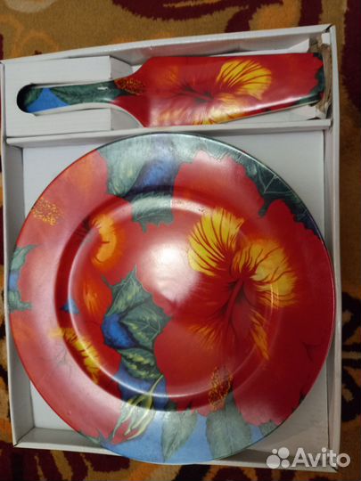 Блюдо для торта с лопаткой