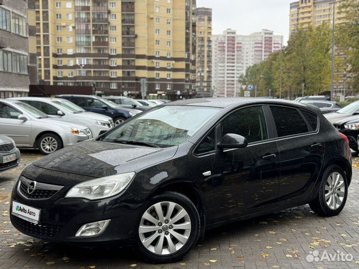 Opel Astra 1.6 МТ, 2011, 185 000 км