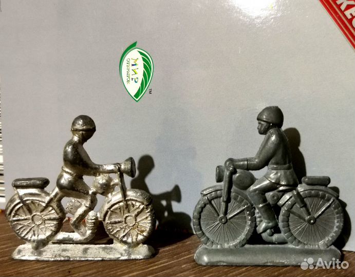 Мотоциклист, металл-олово зми солдатик времен СССР