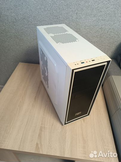 Настольный компьютер на i3