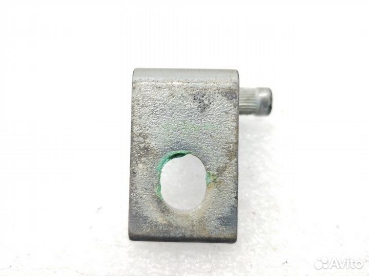 Петля двери передняя правая Volkswagen Tiguan 1