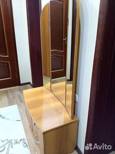 Трельяж с зеркалами