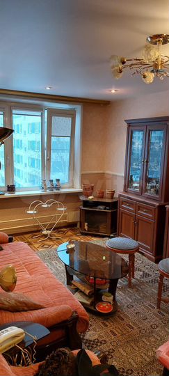 2-к. квартира, 46 м², 5/9 эт.