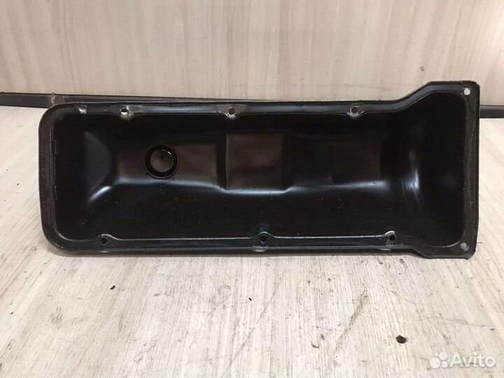 Клапанная крышка Нива