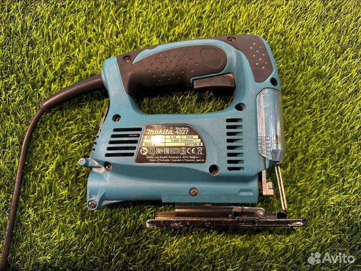 Лобзик Makita 4327
