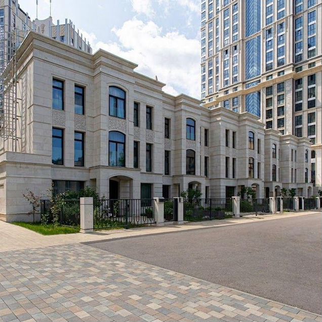 Таунхаус 375 м² на участке 1 сот.