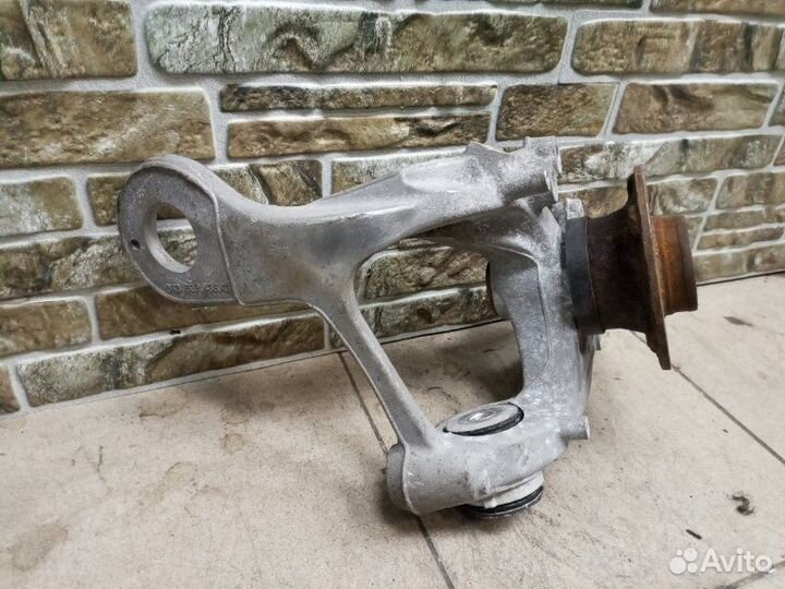 Кулак поворотный задний левый Audi A4 8K 2010