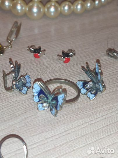 Женские украшения, бижутерия