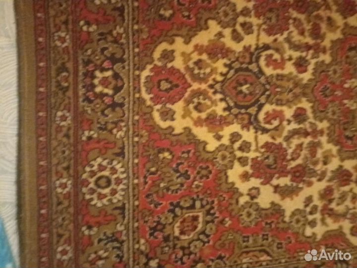 Ковер шерстяной новый