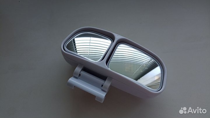 Боковое зеркало