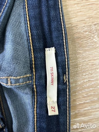 Джинсы levis 711