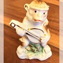 Обезьянка. с гитарой