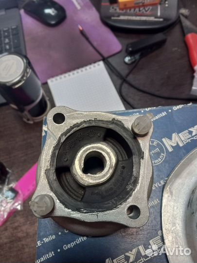 Опора амортизатора Mecredes A-class 168