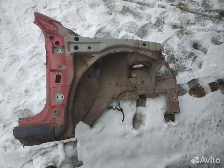 Четверть передняя правая Renault Megan 2 / Рено Ме