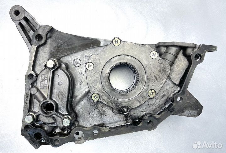 Мицубиси L300 Насос масляный