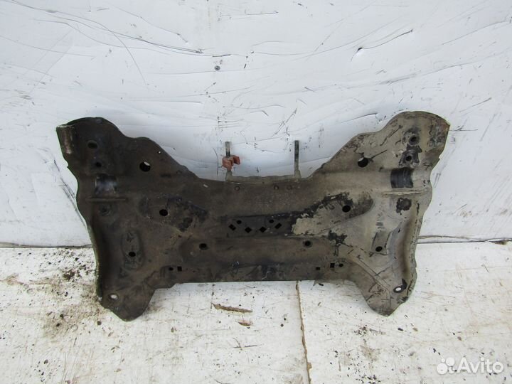 Балка двигателя передняя Peugeot 307 2003 год