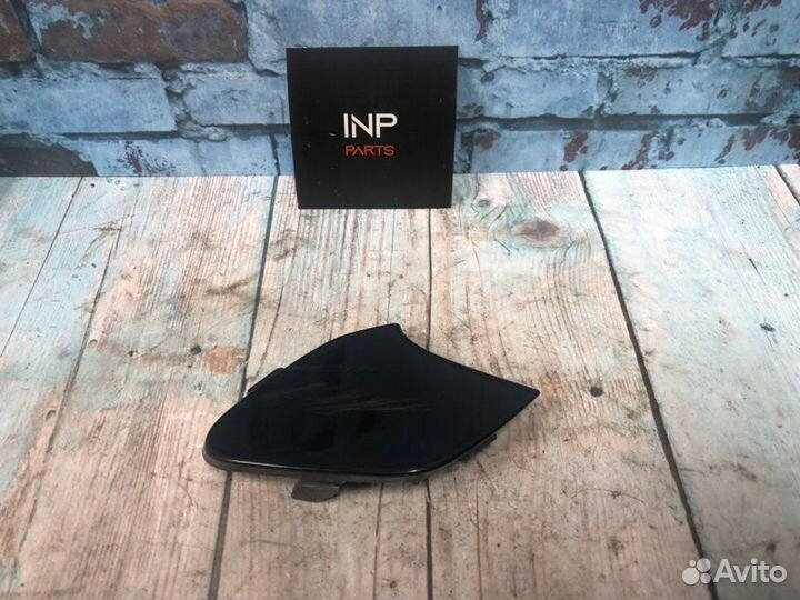 Заглушка крюка бампера передняя Ford Focus 3