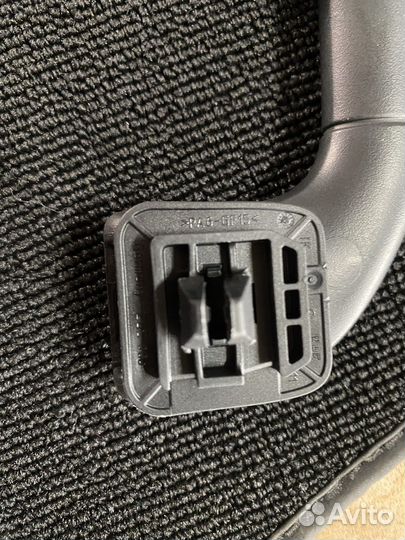 Ручка в салон потолочная Mercedes w212 w204 w207