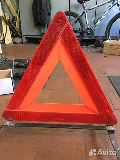 Знак аварийной остановки ford