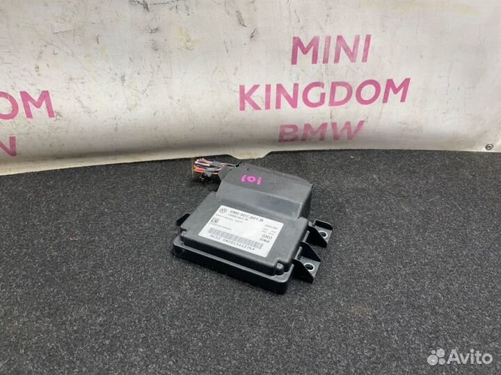 Блок управления ручным тормозом Volkswagen Tiguan