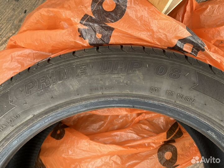 Roadmarch Prime UHP 08 255/45 R19 104W