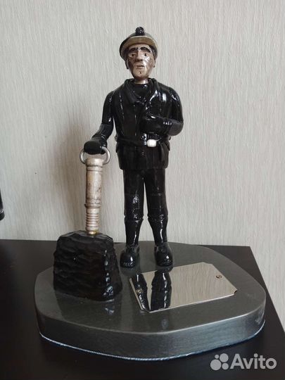 Статуэтка шахтер