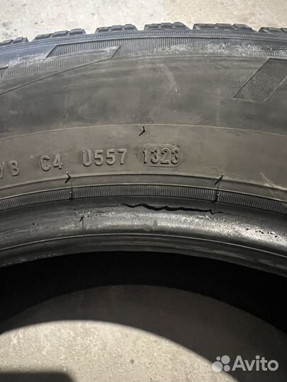 Pirelli Ice Zero FR 225/60 R17