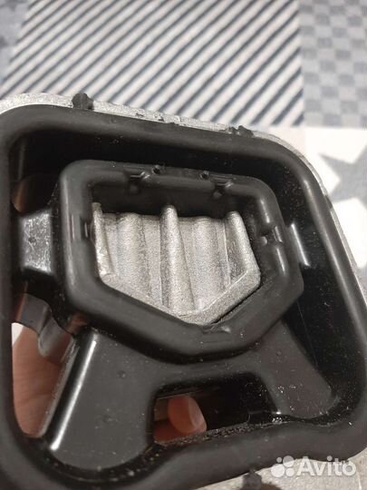 Опора двигателя LADA vesta правая