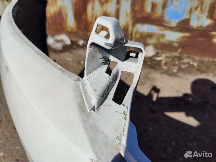 Передний бампер Skoda rapid под восстановление