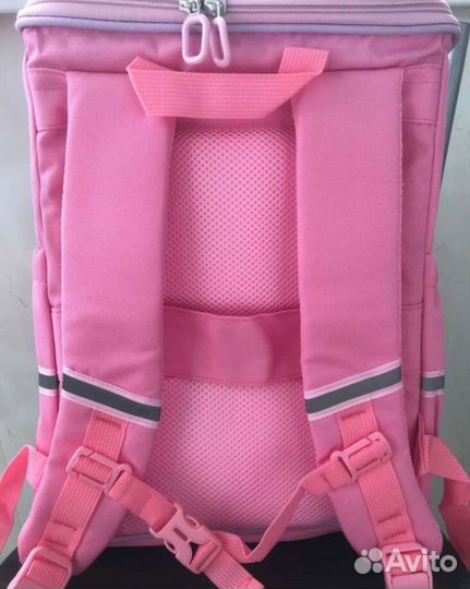 Рюкзак для девочки ортопедический с пеналом новый