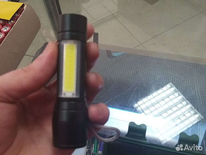 Фанарик в кейсе 606
