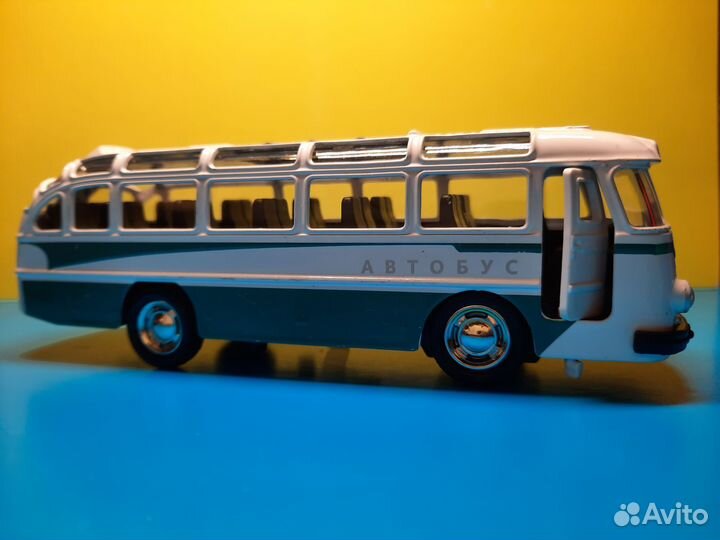 Автобус лаз 695 Коллекционная машинка