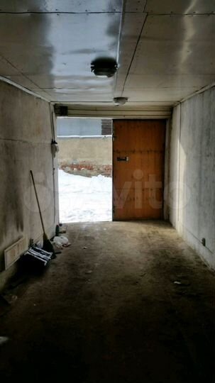 Гараж, > 30 м²